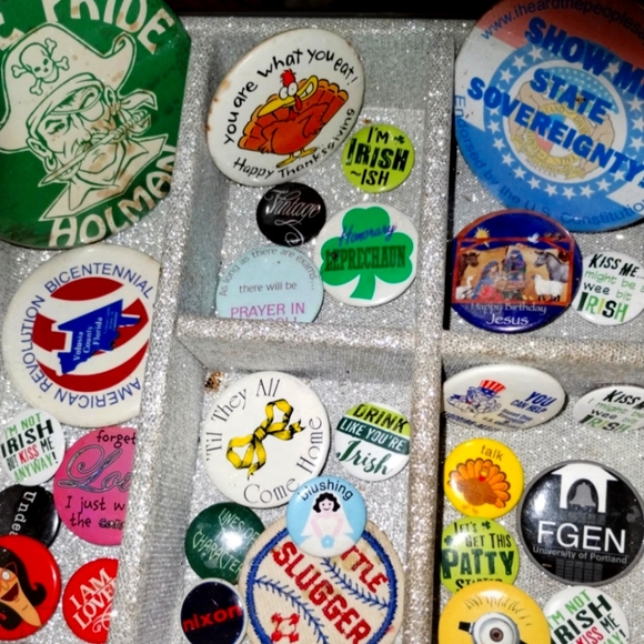 Really huge pinback bundle/lot - Picture 6 of 7